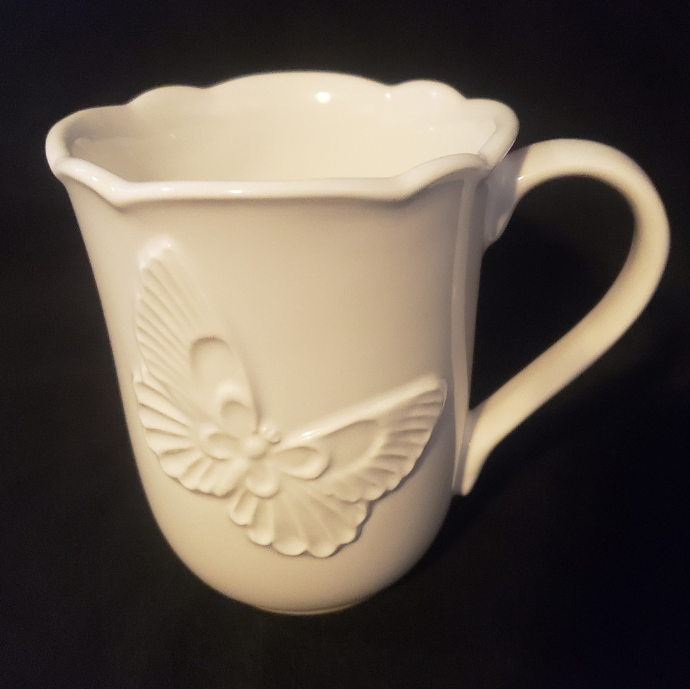 Lenox Butterfly Mug - Butterfly Meadow Carved